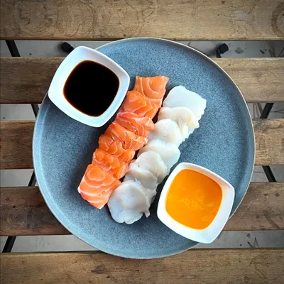 Salmon And Scallop Sashimi